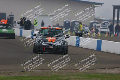 media/Jan-18-2026-CalClub SCCA (Sun) [[8bc6468723]]/Group 3 Race/Turn 1/